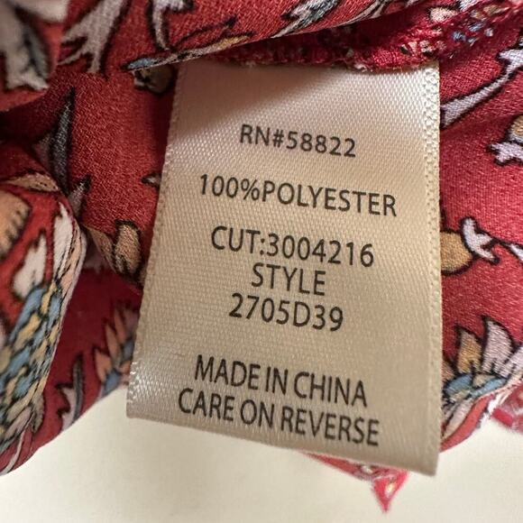 Max Studio Size XS Red Wrap Blouse Work Floral Boho Lightweight Vacation Top - Picture 9 of 11